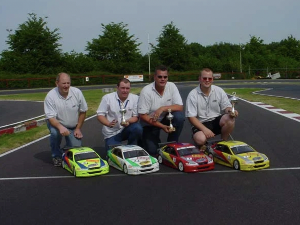 Innenansicht TPS Racing Lager – RC-Reifen, Felgen und Zubehör übersichtlich gelagert